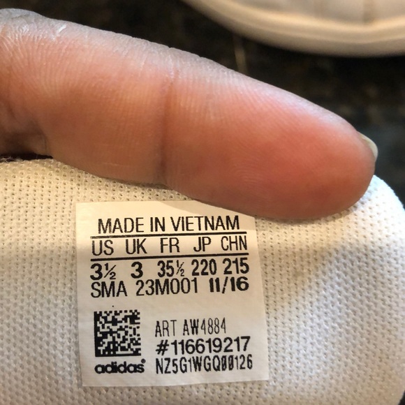 Adidas - Picture 5 of 5